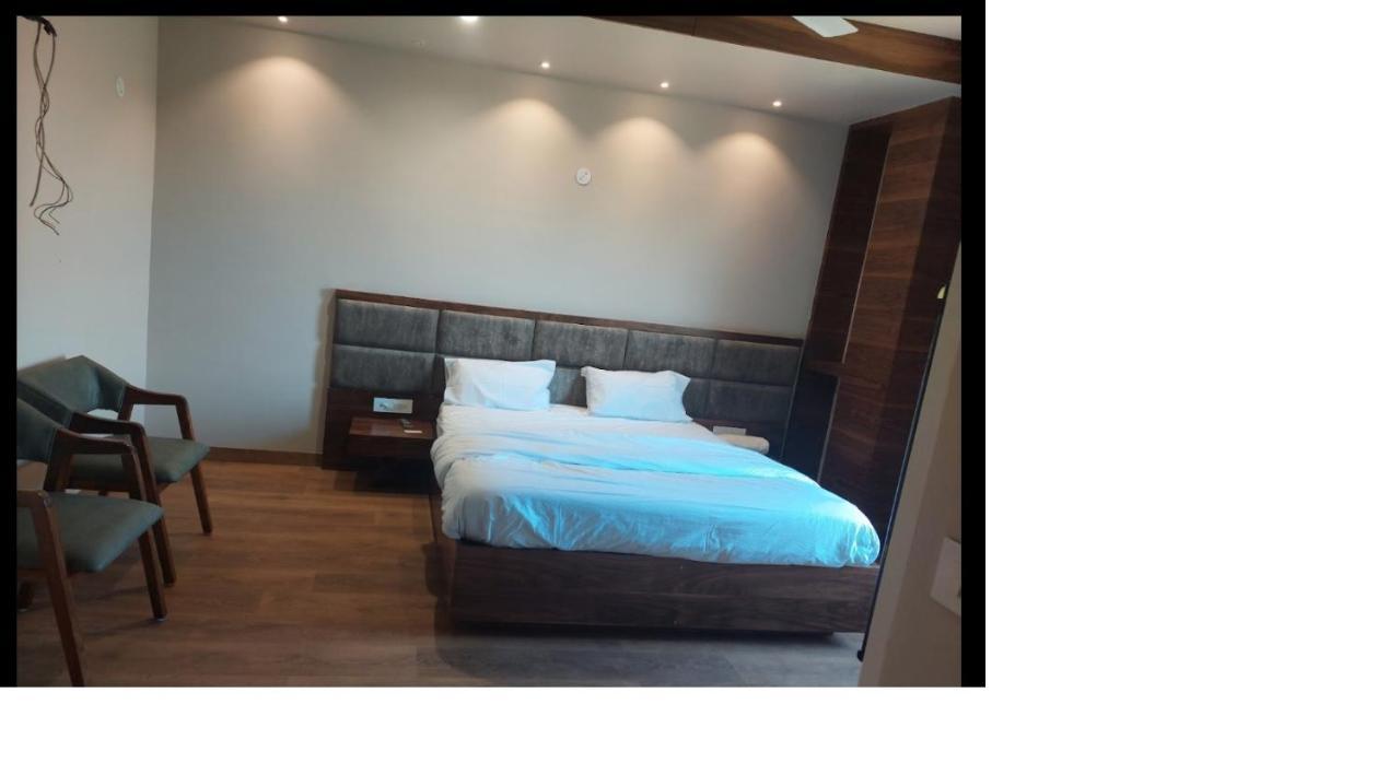 Hotel Endora Patiāla 外观 照片